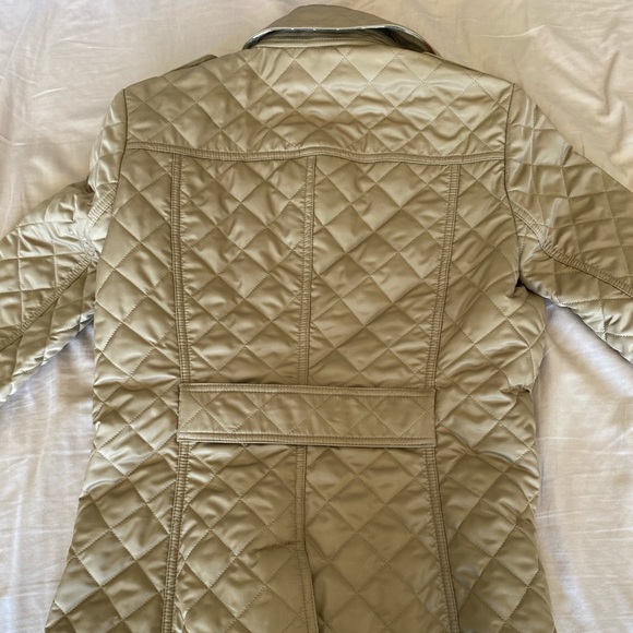Burberry Ashurst Quilted Jacket - Picture 4 of 9